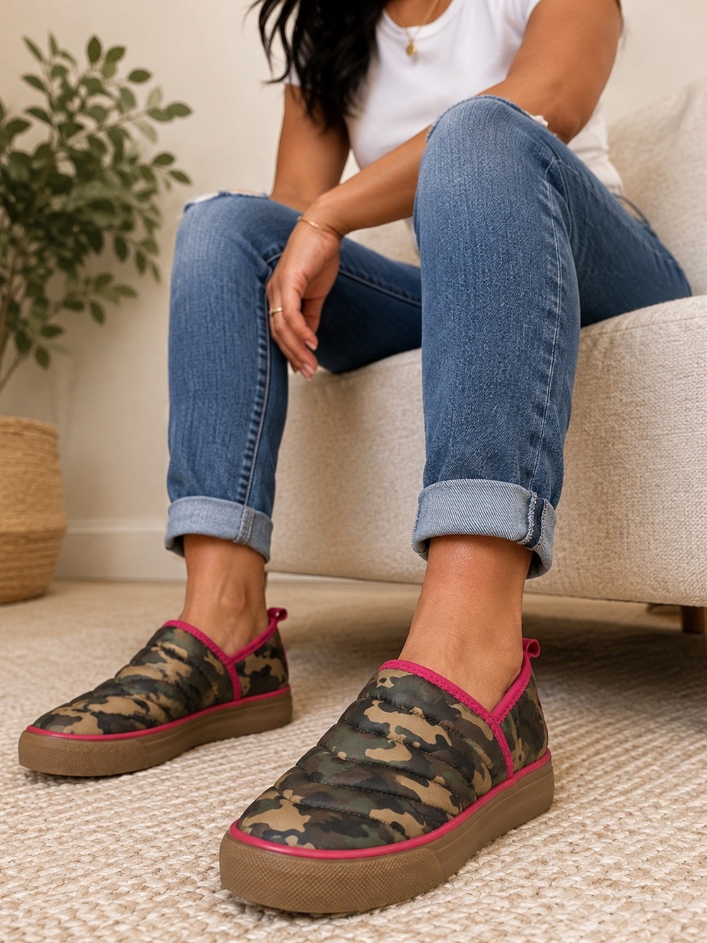 Hurley Camo Quilted Puffer Slip On Sneakers Pink Trim